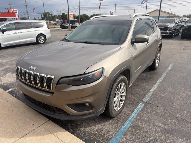 Used 2019 Jeep Cherokee Latitude w/ Popular Appearance Group AWD/4WD image 2