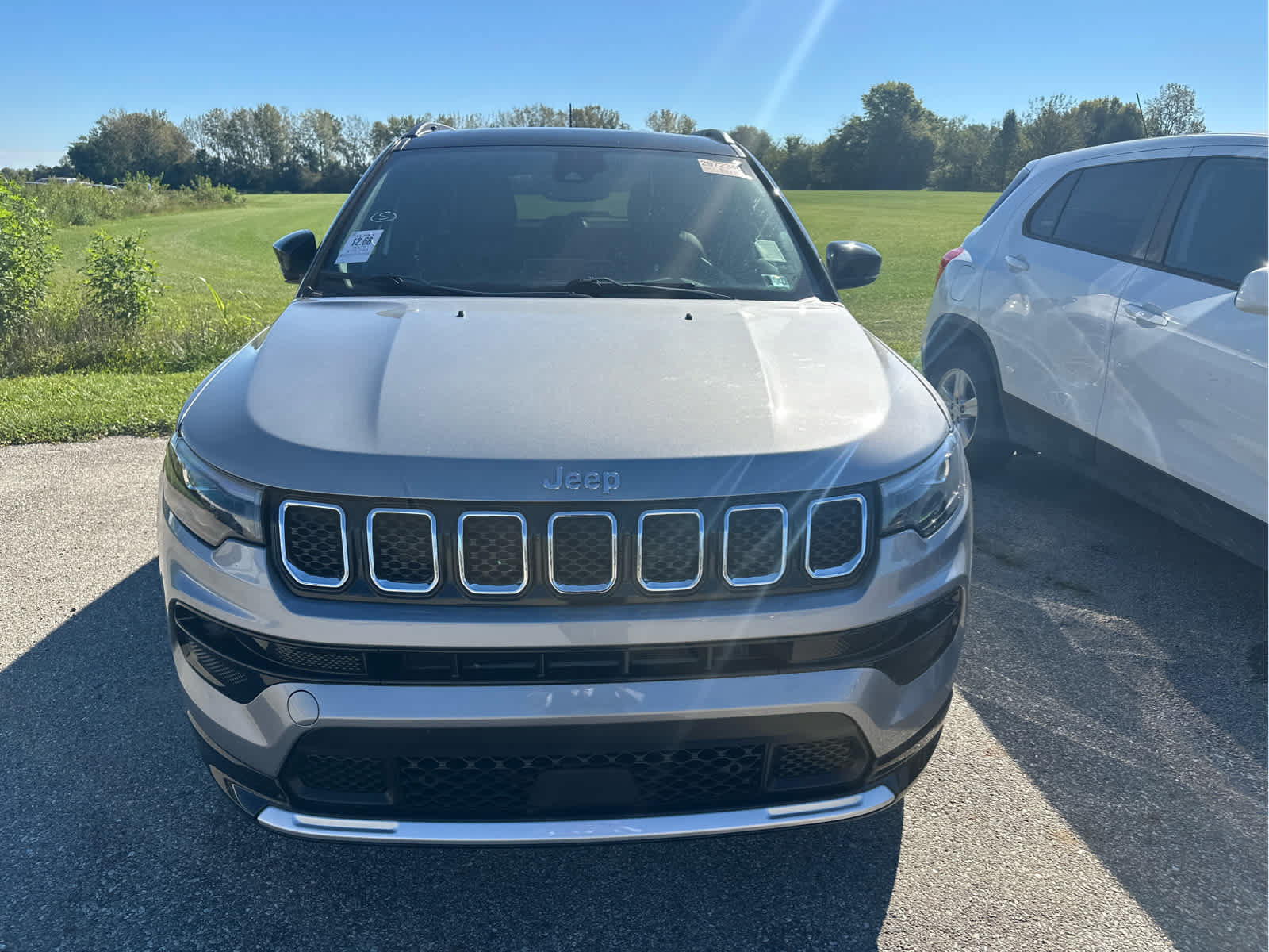 Used 2023 Jeep Compass Limited w/ Elite Group AWD/4WD image 2