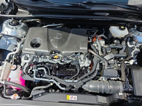 Used 2025 Toyota Camry LE FWD image 8
