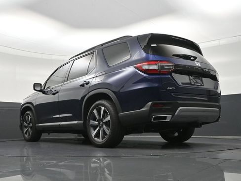 Used 2025 Honda Pilot Touring image 26