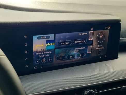 Used 2025 Nissan Murano SV FWD image 27