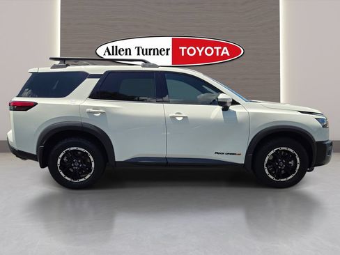 Used 2023 Nissan Pathfinder Rock Creek AWD/4WD image 5