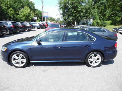 Used 2015 Volkswagen Passat TDI SE FWD image 2