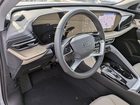 New 2025 Audi Q5 Premium image 9