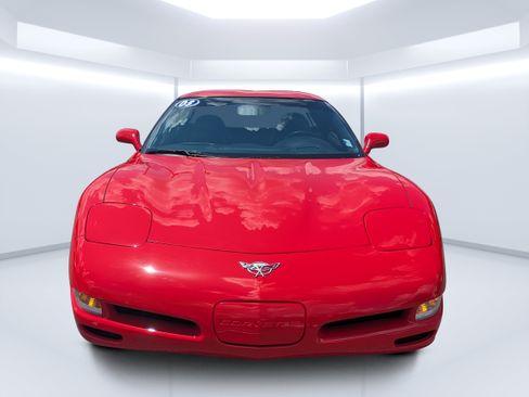 Used 2003 Chevrolet Corvette Coupe w/ Preferred Equipment Group RWD image 9
