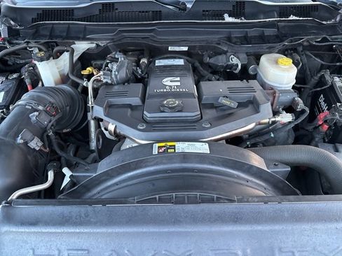 Used 2018 RAM 3500 Laramie image 44