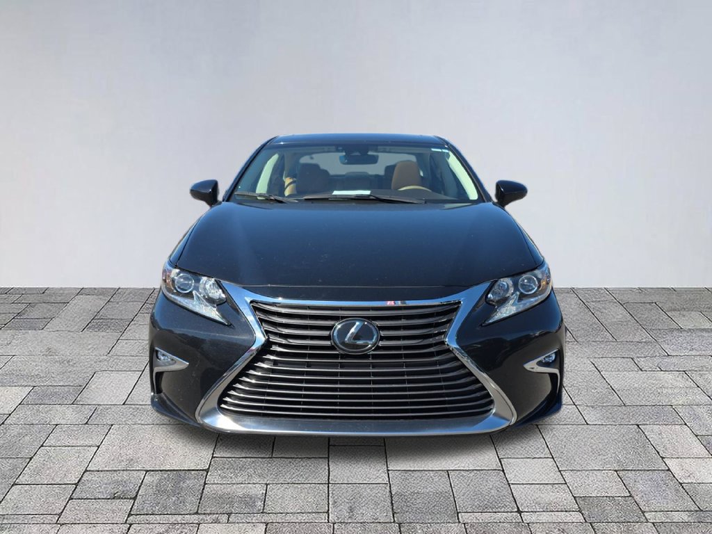 Used 2017 Lexus ES 350 w/ Accessory Package 2 FWD image 2