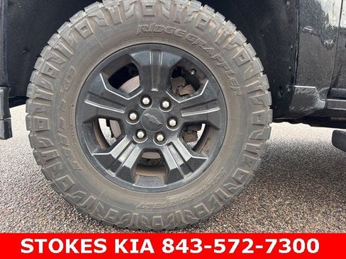 Used 2017 Chevrolet Silverado 1500 LTZ Z71 w/ LTZ Plus Package image 9