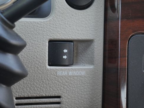 Used 2008 Ford F450 Lariat AWD/4WD image 9