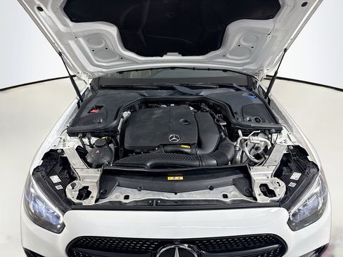 Used 2022 Mercedes-Benz E 350 Sedan w/ AMG Line Exterior image 39
