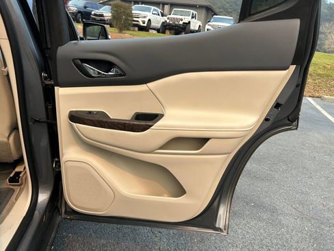 Used 2021 GMC Acadia Denali w/ Denali Technology Package image 64