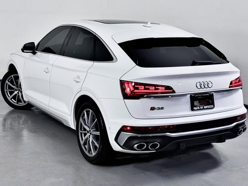 Used 2023 Audi SQ5 Prestige w/ Prestige Package image 12