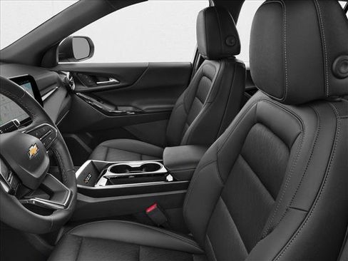 New 2027 Chevrolet Equinox LT FWD image 6