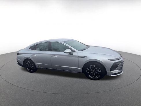 Used 2025 Hyundai Sonata SEL image 2