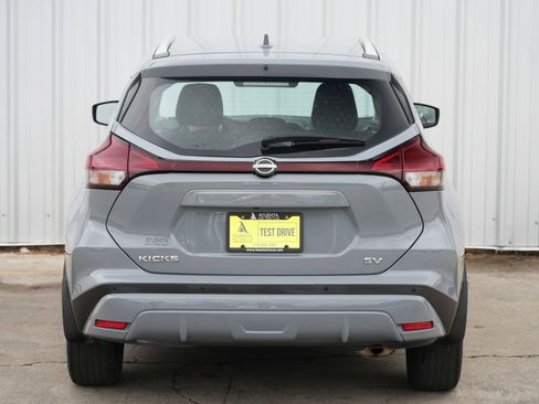 Used 2022 Nissan Kicks SV image 42