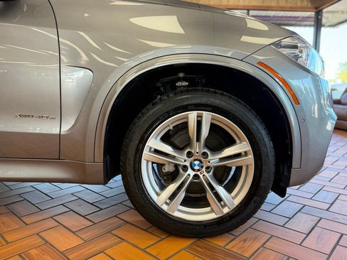 Used 2018 BMW X5 xDrive40e AWD/4WD image 11