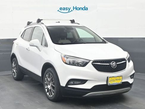 Used 2018 Buick Encore Sport Touring FWD image 2