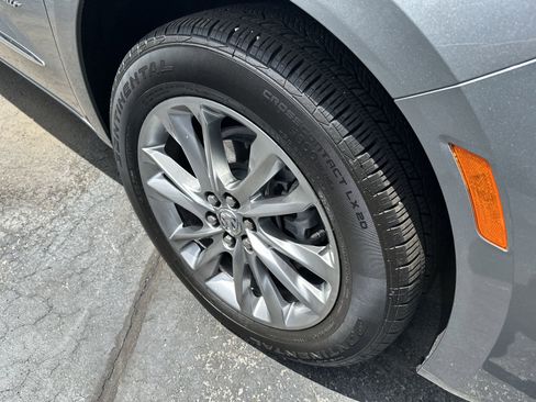 Certified 2023 Buick Enclave Avenir w/ Avenir Technology Package FWD image 10