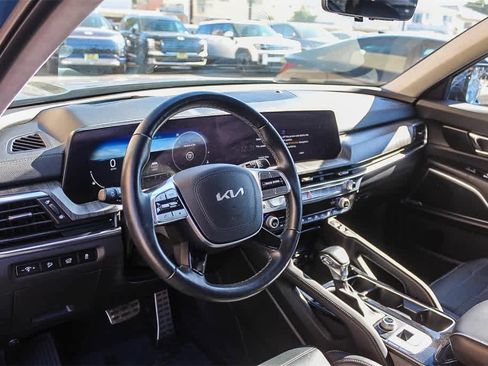 Used 2024 Kia Telluride SX Prestige image 23