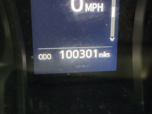 Used 2019 Toyota Camry SE w/ Carpet Mat Package image 19