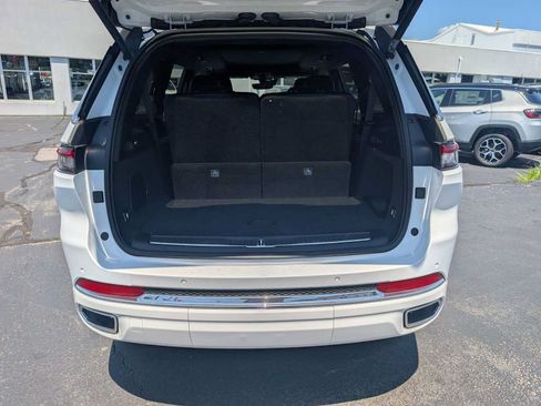 Certified 2023 Jeep Grand Cherokee L Overland AWD/4WD image 31