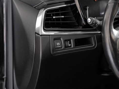 Used 2024 Cadillac XT6 Premium Luxury image 28