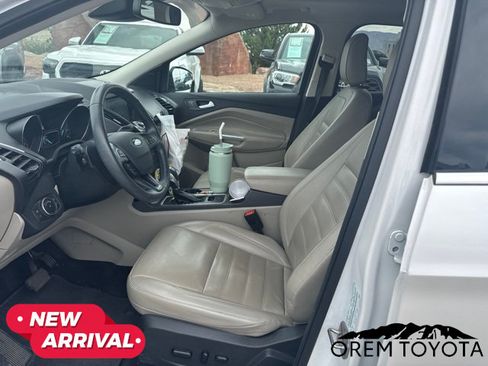 Used 2019 Ford Escape Titanium AWD/4WD image 10