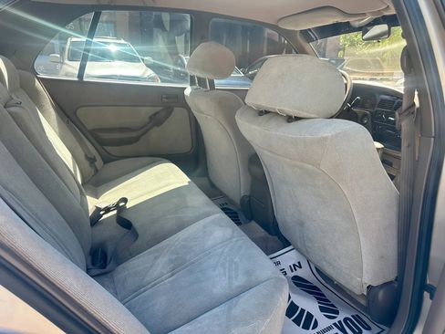 Used 1993 Toyota Camry LE image 14