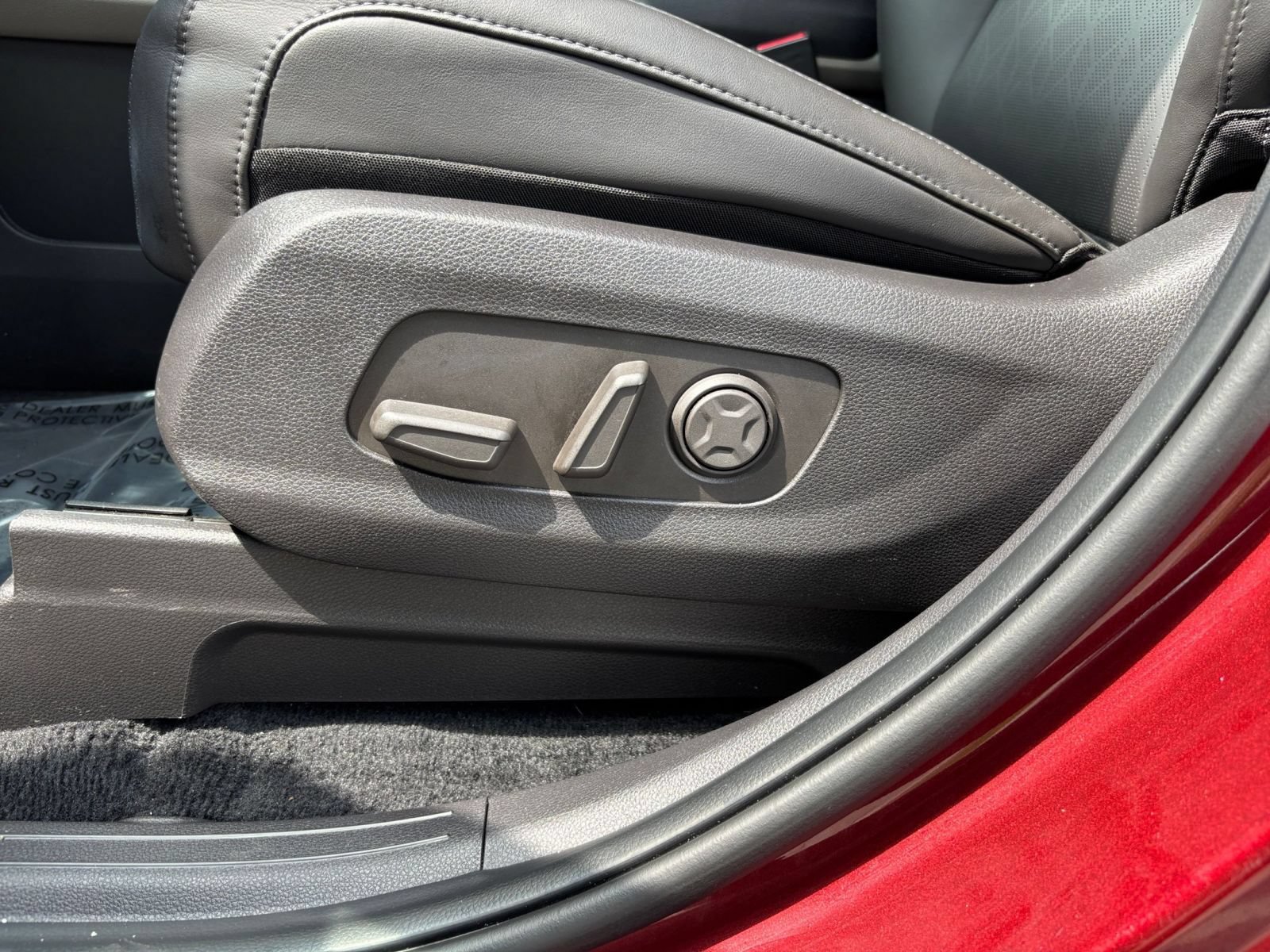 Used 2026 Kia Carnival FWD image 22