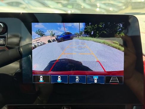 Used 2025 Chevrolet Corvette Stingray Preferred Conv w/ Z51 Performance Package RWD image 13