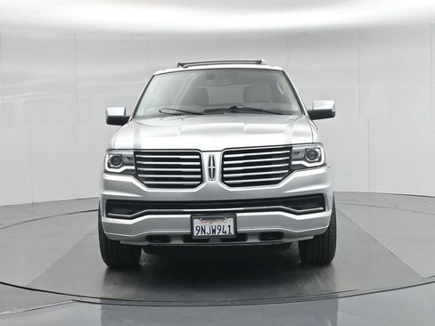 Used 2017 Lincoln Navigator Select RWD image 8