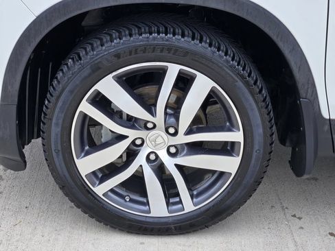 Used 2017 Honda Pilot Touring image 8