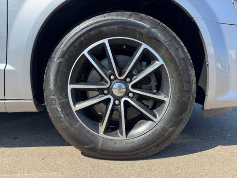Used 2019 Dodge Grand Caravan GT FWD image 13
