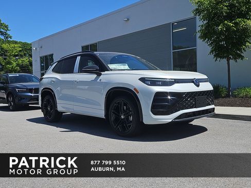 New 2026 Volkswagen Tiguan SE R-Line AWD/4WD image 1