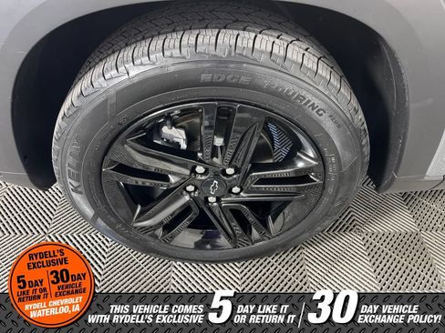 Used 2025 Chevrolet Trax ACTIV w/ Driver Confidence Package FWD image 15