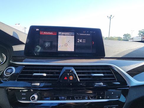 Used 2019 BMW 530i xDrive w/ Convenience Package AWD/4WD image 14