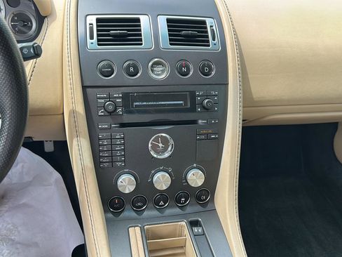 Used 2008 Aston Martin V8 Vantage Roadster RWD image 12