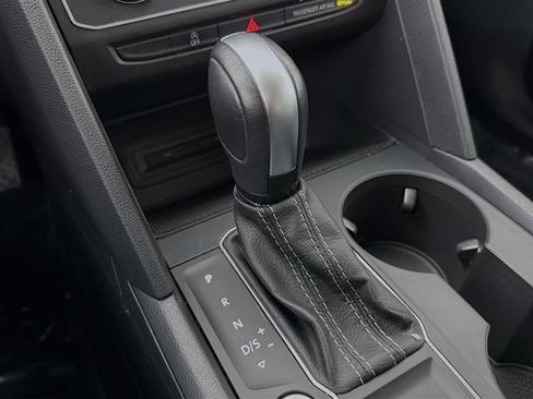 Used 2022 Volkswagen Atlas SE FWD image 17