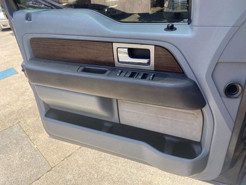 Used 2013 Ford F150 Lariat w/ Mid Equipment Group image 15