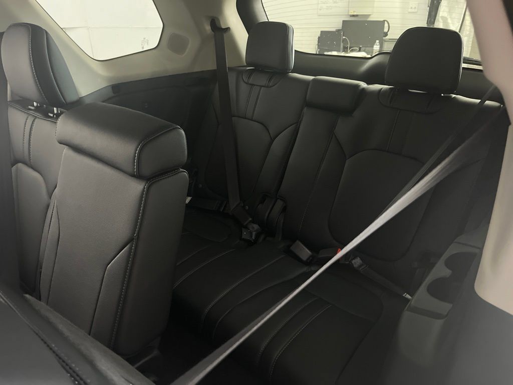 New 2026 Honda Pilot Touring image 21