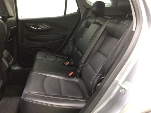 Used 2024 GMC Terrain SLT image 21