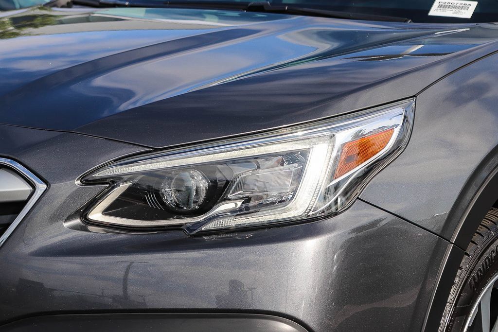 Certified 2022 Subaru Outback Touring XT AWD/4WD image 10