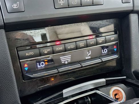 Used 2010 Mercedes-Benz E 350 4MATIC Sedan image 16