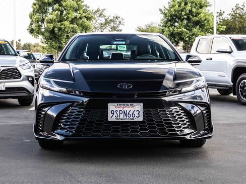 Used 2025 Toyota Camry XSE image 2