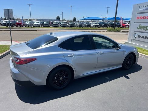 Used 2025 Toyota Camry LE FWD image 18