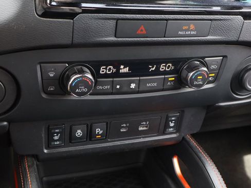 Used 2022 Nissan Frontier Pro-X RWD image 18