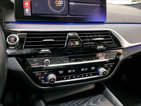Used 2023 BMW 530i w/ Convenience Package RWD image 37