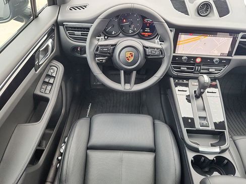 New 2026 Porsche Macan image 10