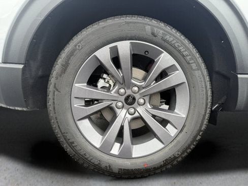 New 2026 Ford Explorer Active w/ Active Comfort Package AWD/4WD image 8