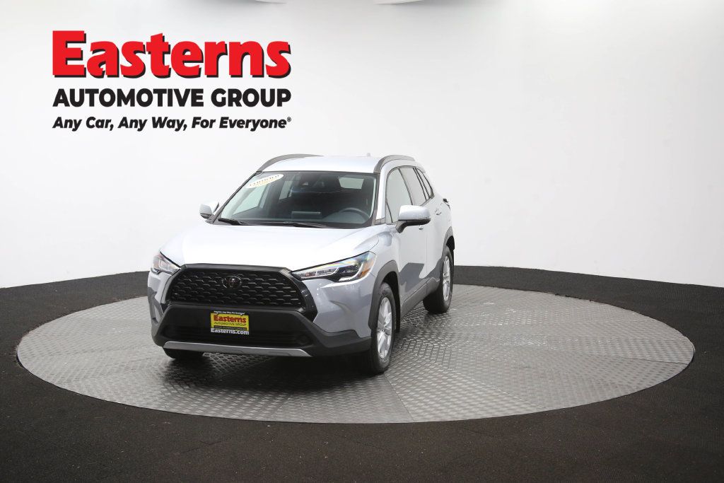 Used 2022 Toyota Corolla Cross LE AWD/4WD image 52